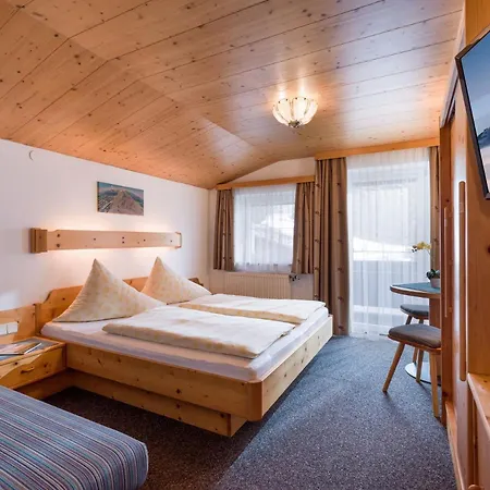 Apart-hotel Gaestehaus Roland Kirchberg in Tirol
