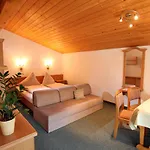 Aparthotel Roland 3*