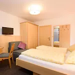 Aparthotel Roland