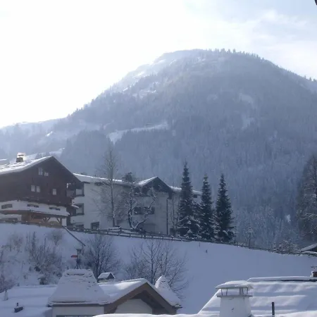 Lägenhetshotell Gaestehaus Roland